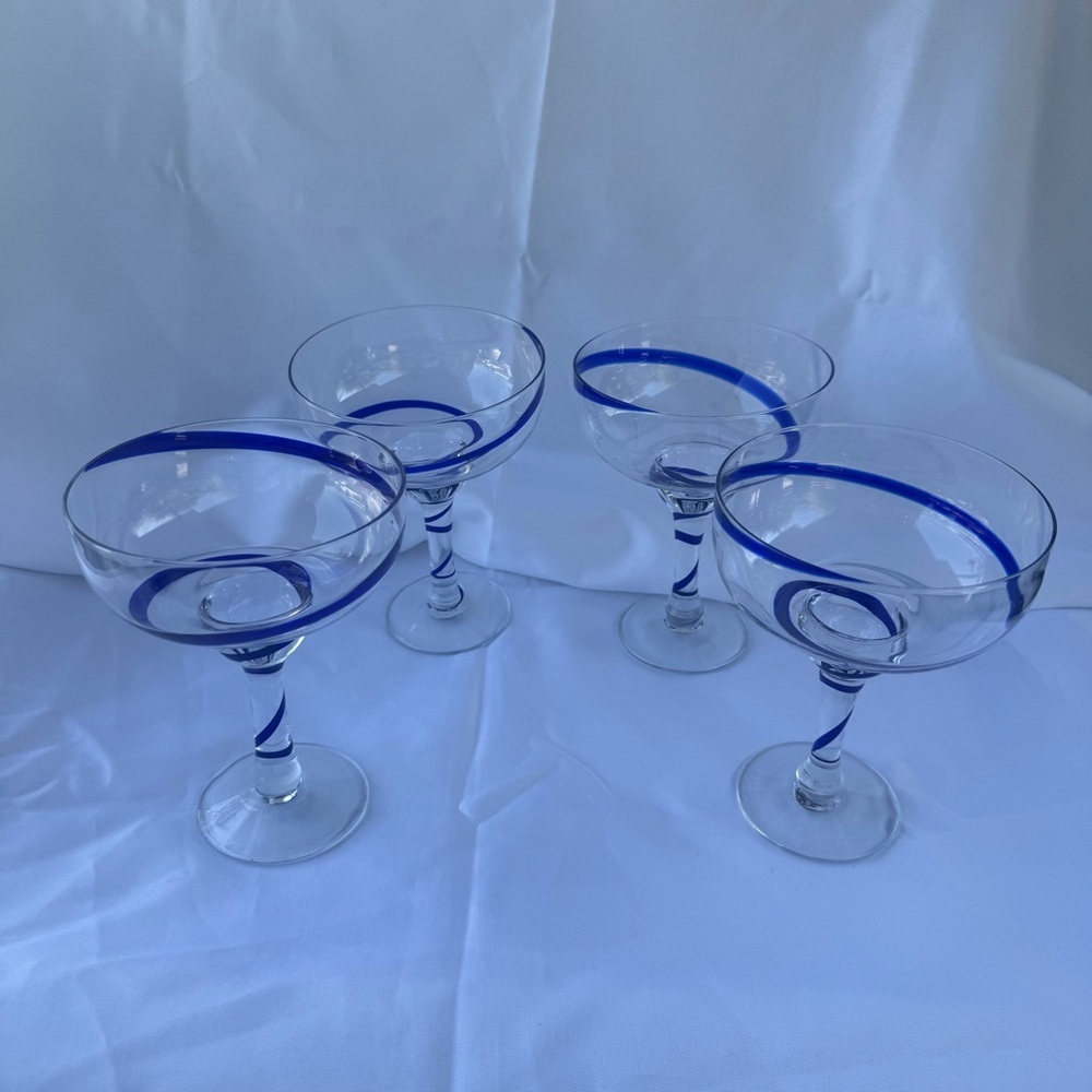Pier 1 Elegant Handblown Blue Swirl Glasses Set